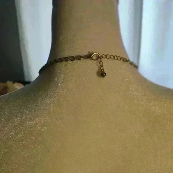 Gold tone disk necklace 31" plus extender - Picture 2 of 2